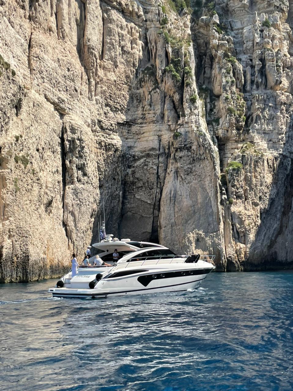 “Princess” Princess V53 — 2