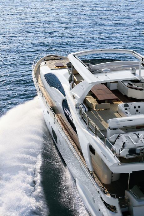 “La Fenice” Azimut 85 Flybridge — 4